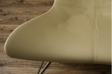 中古　美品　BoConcept(ボーコンセプト)　SQUILLA(スキラ)　合皮　インテリアのアクセントになるラウンジチェア(1Pソファ、一人掛け、1人掛け、椅子、イス、北欧)(R-082840)