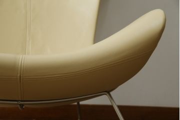 中古　美品　BoConcept(ボーコンセプト)　SQUILLA(スキラ)　合皮　インテリアのアクセントになるラウンジチェア(1Pソファ、一人掛け、1人掛け、椅子、イス、北欧)(R-082840)
