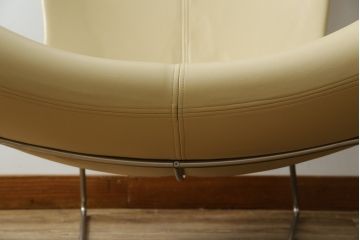 中古　美品　BoConcept(ボーコンセプト)　SQUILLA(スキラ)　合皮　インテリアのアクセントになるラウンジチェア(1Pソファ、一人掛け、1人掛け、椅子、イス、北欧)(R-082840)