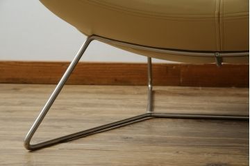 中古　美品　BoConcept(ボーコンセプト)　SQUILLA(スキラ)　合皮　インテリアのアクセントになるラウンジチェア(1Pソファ、一人掛け、1人掛け、椅子、イス、北欧)(R-082840)