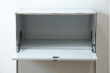 中古　美品!!　スイス　USMハラー(USM Haller)　美しくシンプルなデザインが目を引くキャビネット(サイドチェスト、引き出し、店舗什器)(R-082842)