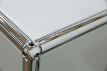 中古　美品!!　スイス　USMハラー(USM Haller)　美しくシンプルなデザインが目を引くキャビネット(サイドチェスト、引き出し、店舗什器)(R-082842)