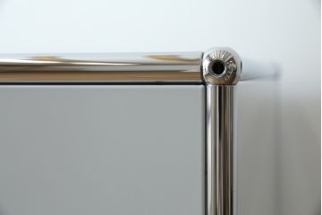 中古　美品!!　スイス　USMハラー(USM Haller)　美しくシンプルなデザインが目を引くキャビネット(サイドチェスト、引き出し、店舗什器)(R-082842)