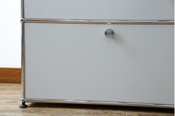 中古　美品!!　スイス　USMハラー(USM Haller)　美しくシンプルなデザインが目を引くキャビネット(サイドチェスト、引き出し、店舗什器)(R-082842)