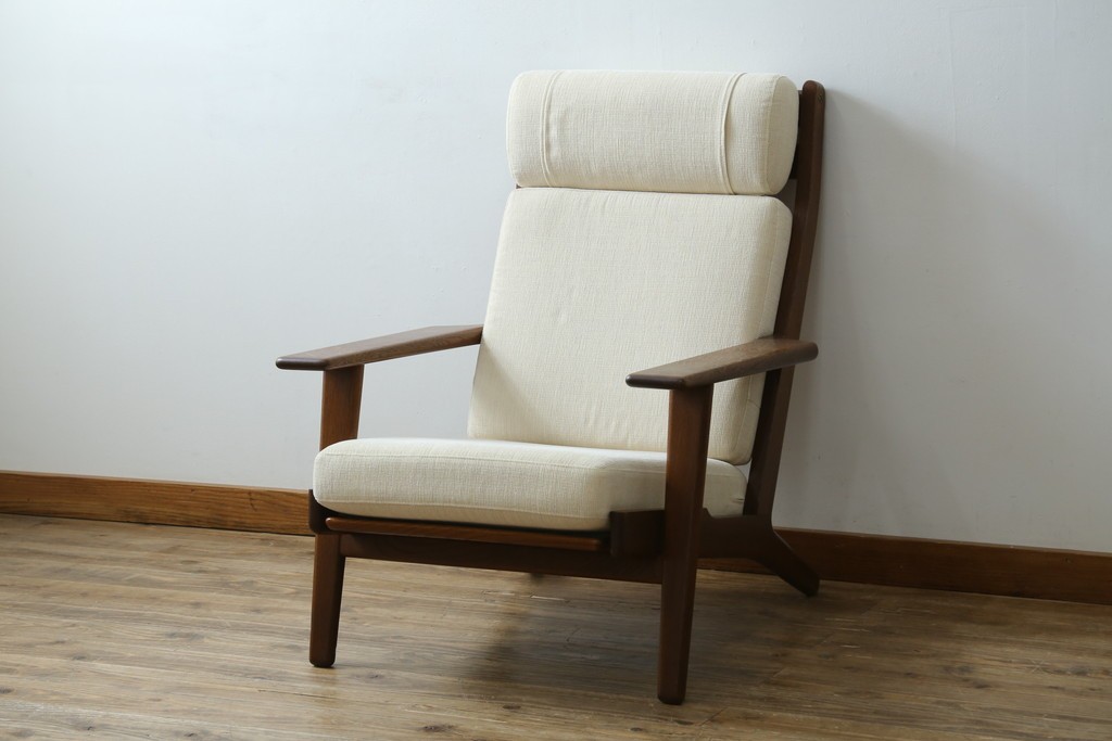 デンマークビンテージ　GETAMA(ゲタマ)　Hans J Wegner(ハンス・J・ウェグナー)　GE290A　オーク材　くつろぎの空間を演出するイージーチェア　(R-082844)