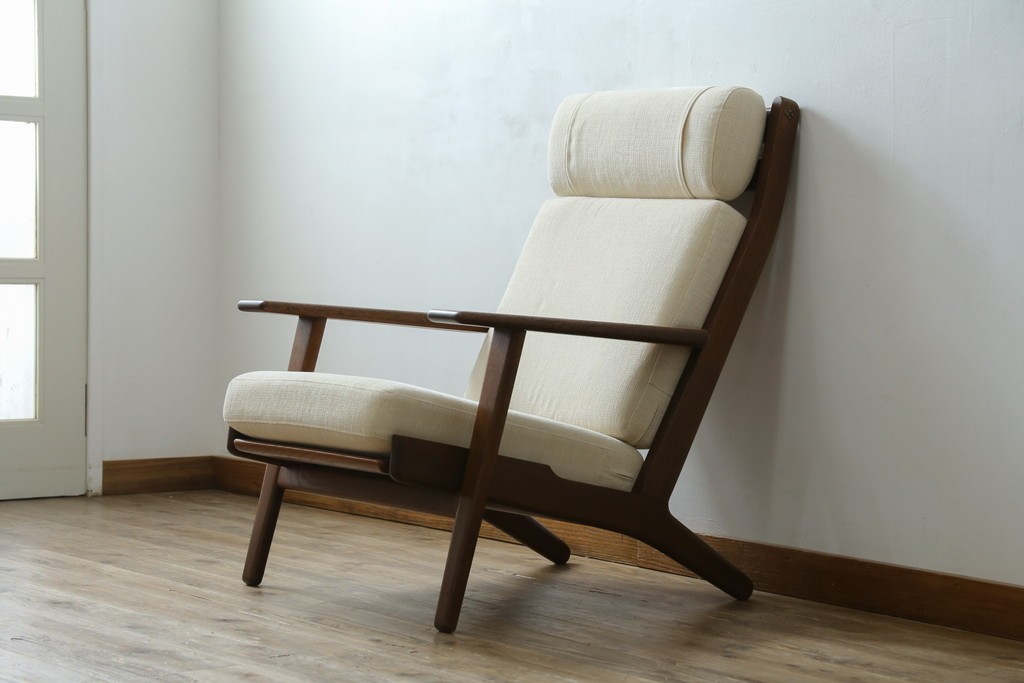デンマークビンテージ　GETAMA(ゲタマ)　Hans J Wegner(ハンス・J・ウェグナー)　GE290A　オーク材　くつろぎの空間を演出するイージーチェア　(R-082844)