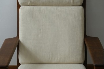 デンマークビンテージ　GETAMA(ゲタマ)　Hans J Wegner(ハンス・J・ウェグナー)　GE290A　オーク材　くつろぎの空間を演出するイージーチェア　(R-082844)