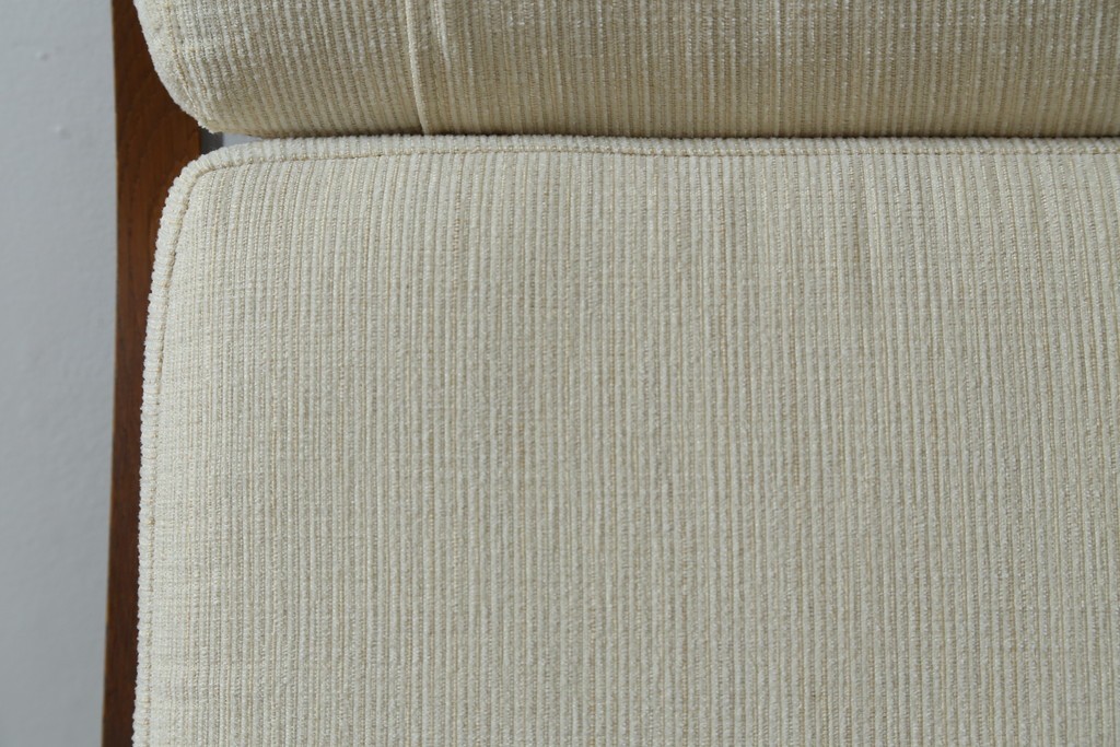 デンマークビンテージ　GETAMA(ゲタマ)　Hans J Wegner(ハンス・J・ウェグナー)　GE290A　オーク材　くつろぎの空間を演出するイージーチェア　(R-082844)