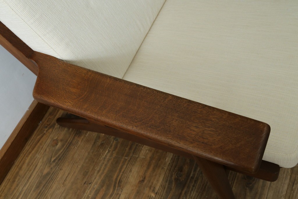 デンマークビンテージ　GETAMA(ゲタマ)　Hans J Wegner(ハンス・J・ウェグナー)　GE290A　オーク材　くつろぎの空間を演出するイージーチェア　(R-082844)