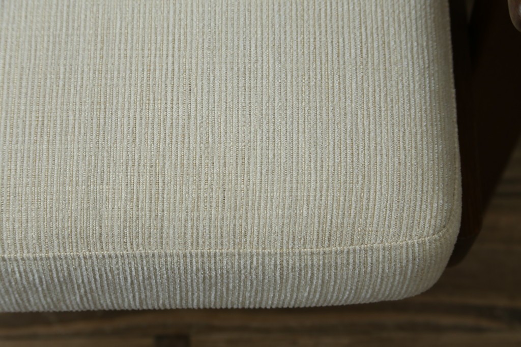 デンマークビンテージ　GETAMA(ゲタマ)　Hans J Wegner(ハンス・J・ウェグナー)　GE290A　オーク材　くつろぎの空間を演出するイージーチェア　(R-082844)