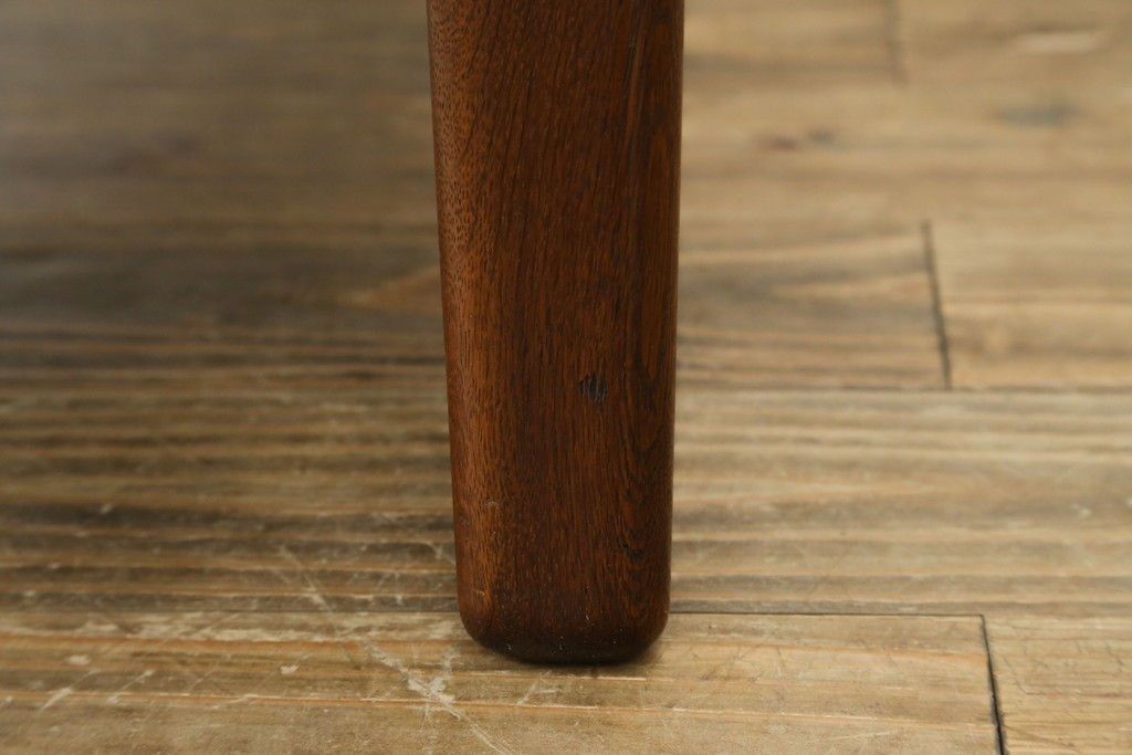 デンマークビンテージ　GETAMA(ゲタマ)　Hans J Wegner(ハンス・J・ウェグナー)　GE290A　オーク材　くつろぎの空間を演出するイージーチェア　(R-082844)