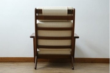 デンマークビンテージ　GETAMA(ゲタマ)　Hans J Wegner(ハンス・J・ウェグナー)　GE290A　オーク材　くつろぎの空間を演出するイージーチェア　(R-082844)