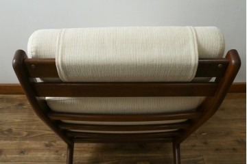 デンマークビンテージ　GETAMA(ゲタマ)　Hans J Wegner(ハンス・J・ウェグナー)　GE290A　オーク材　くつろぎの空間を演出するイージーチェア　(R-082844)