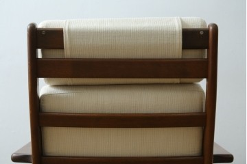 デンマークビンテージ　GETAMA(ゲタマ)　Hans J Wegner(ハンス・J・ウェグナー)　GE290A　オーク材　くつろぎの空間を演出するイージーチェア　(R-082844)