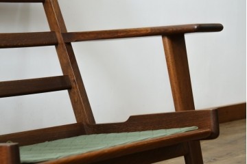デンマークビンテージ　GETAMA(ゲタマ)　Hans J Wegner(ハンス・J・ウェグナー)　GE290A　オーク材　くつろぎの空間を演出するイージーチェア　(R-082844)