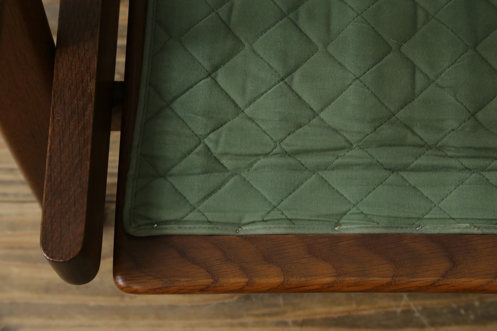 デンマークビンテージ　GETAMA(ゲタマ)　Hans J Wegner(ハンス・J・ウェグナー)　GE290A　オーク材　くつろぎの空間を演出するイージーチェア　(R-082844)