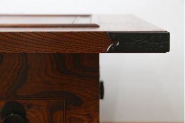 中古　美品!!　岩谷堂箪笥　菊幸　欅(ケヤキ)材　漆塗り　美しく迫力のある杢目が魅力的な長火鉢(木製火鉢、囲炉裏テーブル、ローテーブル、センターテーブル、リビングテーブル、座卓)(R-082845)