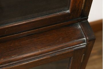 イギリスアンティーク　人気の薄型　希少サイズ　オーク材　シンプルな大型ブックケース(キャビネット、飾り棚、本棚、本箱、書棚、陳列棚、ガラス戸棚、収納棚、ディスプレイケース、店舗什器、英国)(R-082847)