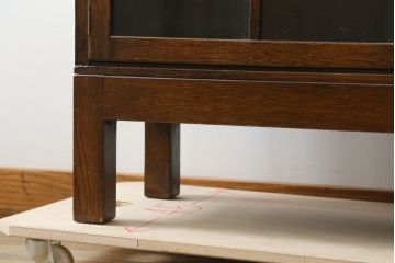 イギリスアンティーク　人気の薄型　希少サイズ　オーク材　シンプルな大型ブックケース(キャビネット、飾り棚、本棚、本箱、書棚、陳列棚、ガラス戸棚、収納棚、ディスプレイケース、店舗什器、英国)(R-082847)