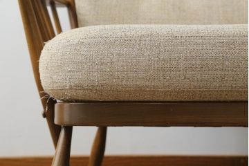 イギリスビンテージ　ERCOL(アーコール)　エバーグリーン　曲げ木のフレームが目を惹くハイバック2人掛けソファ(アームソファ、ラブソファ、二人掛け、ヴィンテージ、英国)(定価約72万円)(R-082849)