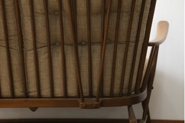 イギリスビンテージ　ERCOL(アーコール)　エバーグリーン　曲げ木のフレームが目を惹くハイバック2人掛けソファ(アームソファ、ラブソファ、二人掛け、ヴィンテージ、英国)(定価約72万円)(R-082849)