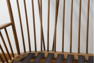 イギリスビンテージ　ERCOL(アーコール)　エバーグリーン　曲げ木のフレームが目を惹くハイバック2人掛けソファ(アームソファ、ラブソファ、二人掛け、ヴィンテージ、英国)(定価約72万円)(R-082849)