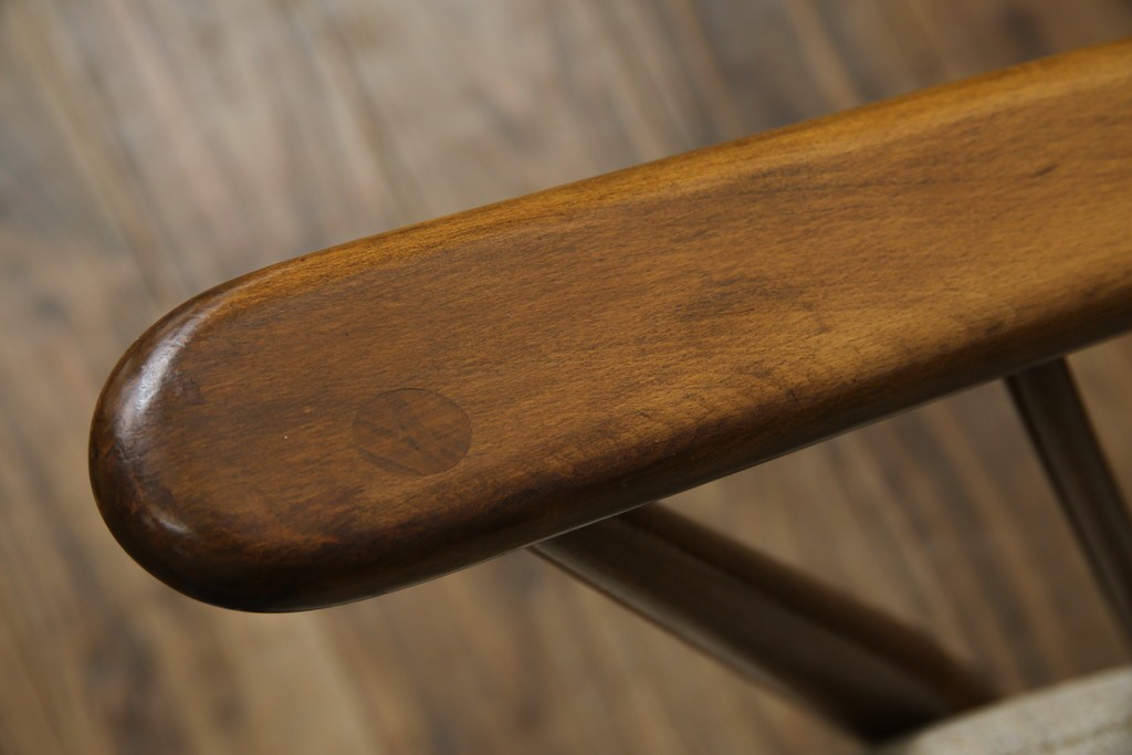 イギリスビンテージ　ERCOL(アーコール)　エバーグリーン　曲げ木のフレームが目を惹くハイバック2人掛けソファ　定価約72万円　(R-082849)