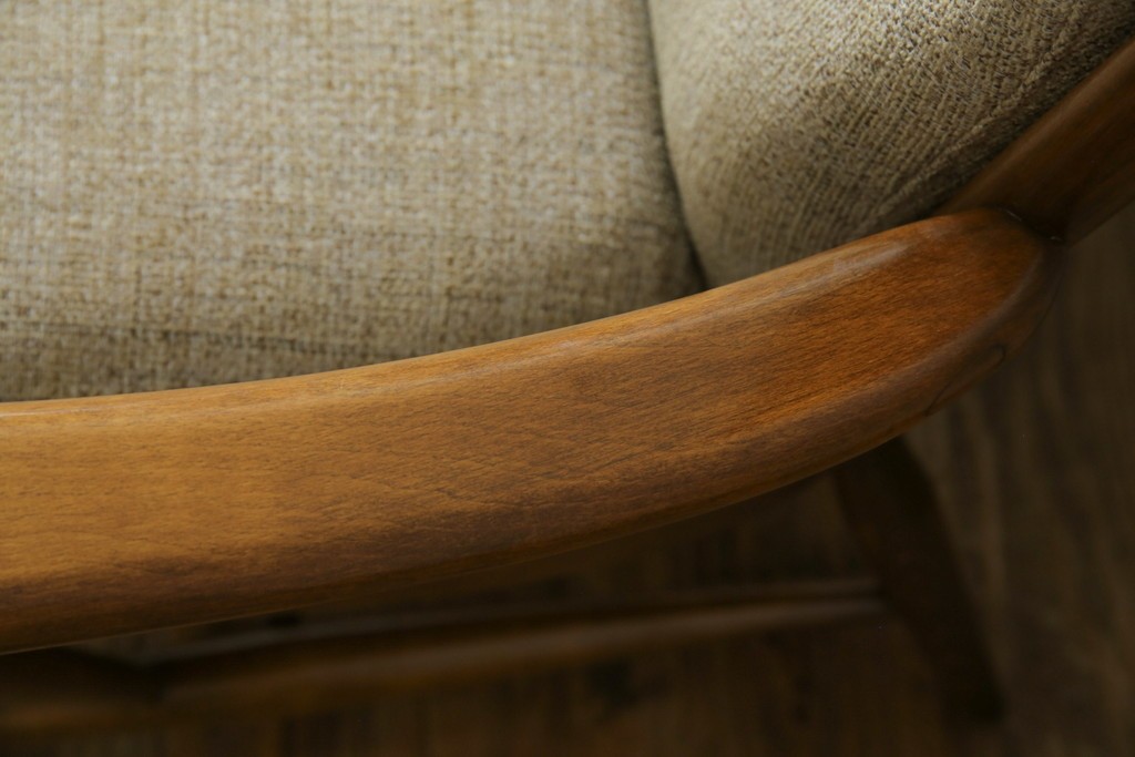 イギリスビンテージ　ERCOL(アーコール)　エバーグリーン　曲げ木のフレームが目を惹くハイバック2人掛けソファ　定価約72万円　(R-082849)