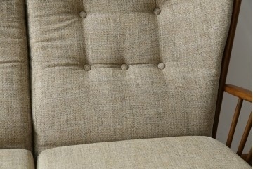 イギリスビンテージ　ERCOL(アーコール)　エバーグリーン　曲げ木のフレームが目を惹くハイバック2人掛けソファ　定価約72万円　(R-082849)