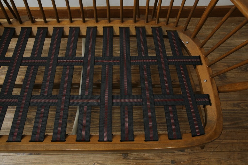 イギリスビンテージ　ERCOL(アーコール)　エバーグリーン　曲げ木のフレームが目を惹くハイバック2人掛けソファ　定価約72万円　(R-082849)