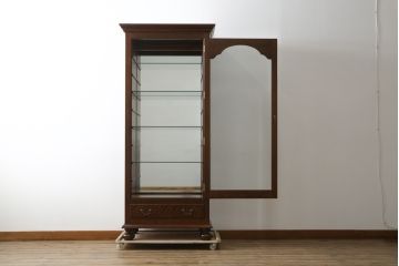 中古　特注品　松本民芸家具　シックな佇まいのキュリオケース(キャビネット、陳列棚、飾り棚、ガラスケース、コレクションケース、店舗什器)(R-082850)