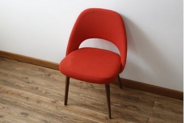 中古　美品　Knoll(ノル)　Saarinen Collection Conference Arm Chair(サーリネン コレクション カンファレンス アームチェア) 鮮やかな赤が印象的なアームチェア(椅子、イス)(定価約36万円)(R-082851)