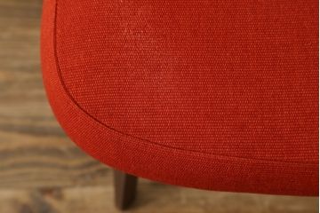 中古　美品　Knoll(ノル)　Saarinen Collection Conference Arm Chair(サーリネン コレクション カンファレンス アームチェア) 鮮やかな赤が印象的なアームチェア(椅子、イス)(定価約36万円)(R-082851)