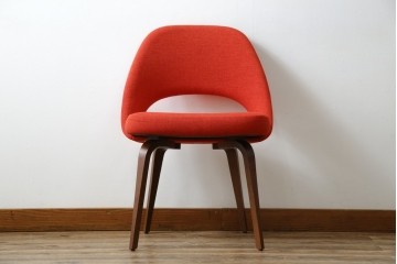 中古　美品　Knoll(ノル)　Saarinen Collection Conference Chair(サーリネン コレクション カンファレンスチェア)　 鮮やかな赤が印象的なアームレスチェア　定価約36万円相当　(R-082851)