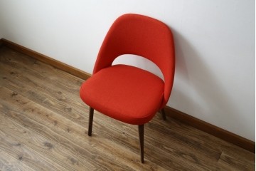 中古　美品　Knoll(ノル)　Saarinen Collection Conference Chair(サーリネン コレクション カンファレンスチェア)　 鮮やかな赤が印象的なアームレスチェア　定価約36万円相当　(R-082851)