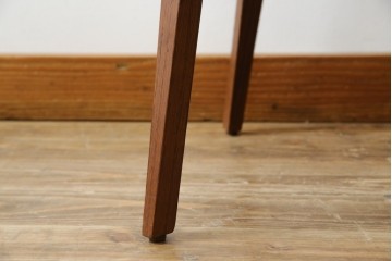 中古　美品　Knoll(ノル)　Saarinen Collection Conference Chair(サーリネン コレクション カンファレンスチェア)　 鮮やかな赤が印象的なアームレスチェア　定価約36万円相当　(R-082851)