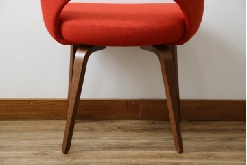中古　美品　Knoll(ノル)　Saarinen Collection Conference Chair(サーリネン コレクション カンファレンスチェア)　 鮮やかな赤が印象的なアームレスチェア　定価約36万円相当　(R-082851)