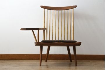 和製ヴィンテージ　ジョージナカシマ　桜製作所　LOUNGE ARM(ラウンジアーム)　One Arm(ワンアーム、片肘)　CN103　クッション付き　モダンに洗練された右アーム付きラウンジチェア(ジョージ・ナカシマ、アームチェア、イス、椅子、板座チェア、ビンテージ)(R-082853)