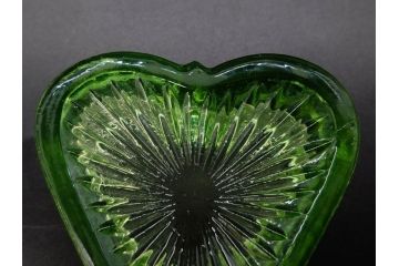 ウランガラス　ハート　花型　繊細で可愛らしいインク壺2点セット(インク壷、インク入れ、インキ、小物入れ、硝子)(R-082857)
