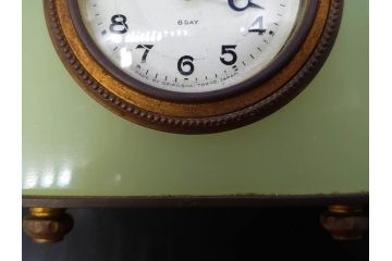 ジャンク品　戦前　当時物　ウランガラス　精工舎(SEIKOSHA・セイコー)　ゼンマイ式　8DAY(8日巻)　ノスタルジックな佇まいの置時計(硝子、枕時計)(R-082859)