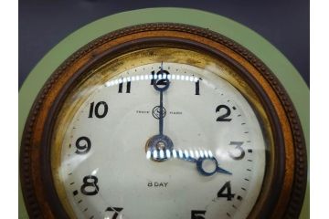 ジャンク品　戦前　当時物　ウランガラス　精工舎(SEIKOSHA・セイコー)　ゼンマイ式　8DAY(8日巻)　ノスタルジックな佇まいの置時計(硝子、枕時計)(R-082859)