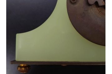ジャンク品　戦前　当時物　ウランガラス　精工舎(SEIKOSHA・セイコー)　ゼンマイ式　8DAY(8日巻)　ノスタルジックな佇まいの置時計(硝子、枕時計)(R-082859)