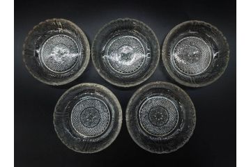明治〜大正期　プレスガラス　繊細な模様が映えるガラス皿5枚セット(レース、フリル、小皿、深皿、硝子、和ガラス)(R-082860)