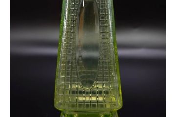 大正〜昭和初期　ウランガラス　バレリーナ　レトロな雰囲気漂うガラス瓶2点セット(一輪挿し、花瓶、花生、花入、花器、硝子、和ガラス)(R-082867)