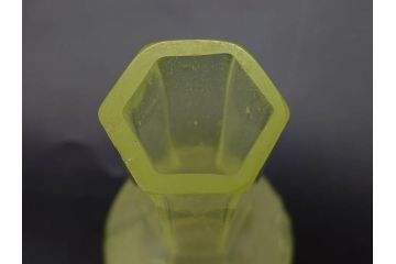 大正〜昭和初期　ウランガラス　バレリーナ　レトロな雰囲気漂うガラス瓶2点セット(一輪挿し、花瓶、花生、花入、花器、硝子、和ガラス)(R-082867)