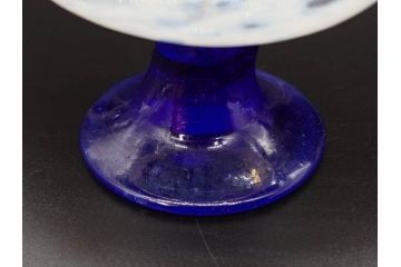 大正期　碗型　乳白　鱗文　青脚　レトロな味わい深い氷コップ(碗形、グラス、硝子、和ガラス)(R-082872)