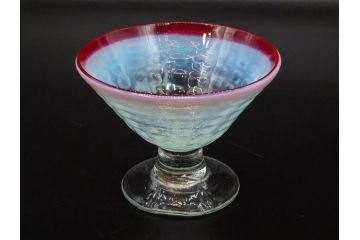 大正期　ラッパ型　型吹き　乳白ぼかし　格子文様　赤縁のアクセントに惹かれる氷コップ(グラス、硝子、和ガラス)(R-082873)