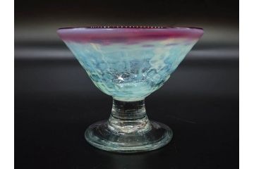 大正期　ラッパ型　型吹き　乳白ぼかし　格子文様　赤縁のアクセントに惹かれる氷コップ(グラス、硝子、和ガラス)(R-082873)