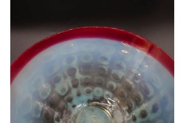 大正期　ラッパ型　型吹き　乳白ぼかし　格子文様　赤縁のアクセントに惹かれる氷コップ(グラス、硝子、和ガラス)(R-082873)