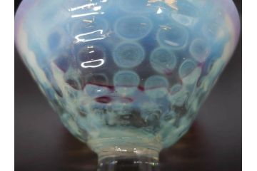 大正期　ラッパ型　型吹き　乳白ぼかし　格子文様　赤縁のアクセントに惹かれる氷コップ(グラス、硝子、和ガラス)(R-082873)
